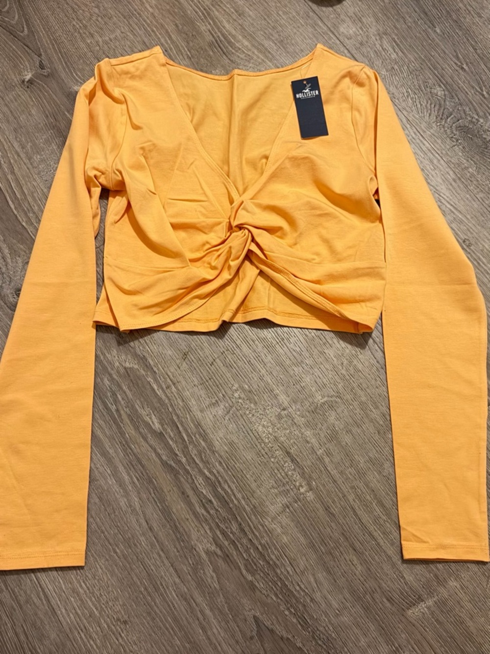 Hollister Women's Golden Yellow Twist-Front Long Sleeve Crop Top